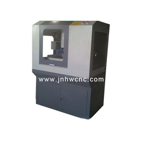 全罩式金屬模具機